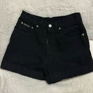 Calvin Klein Cuff short stone wash 100% cotton EUC